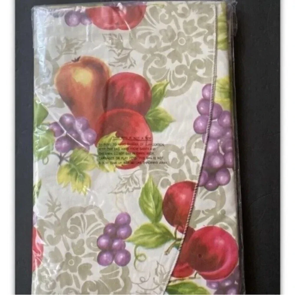 Harvest Fruit Vinyl Table Cover Apple Grapes Pears Wipes Clean 70